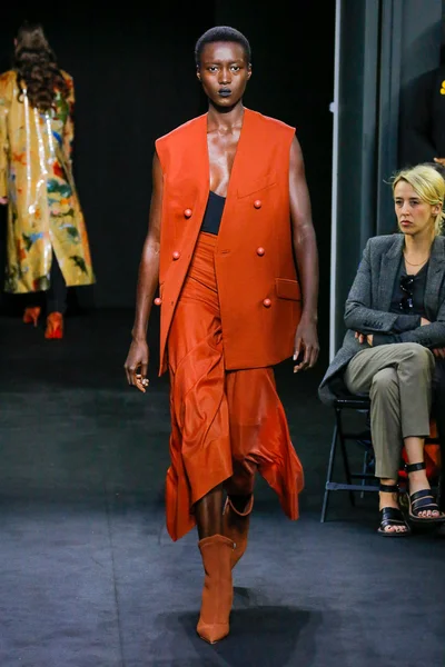 Look 13